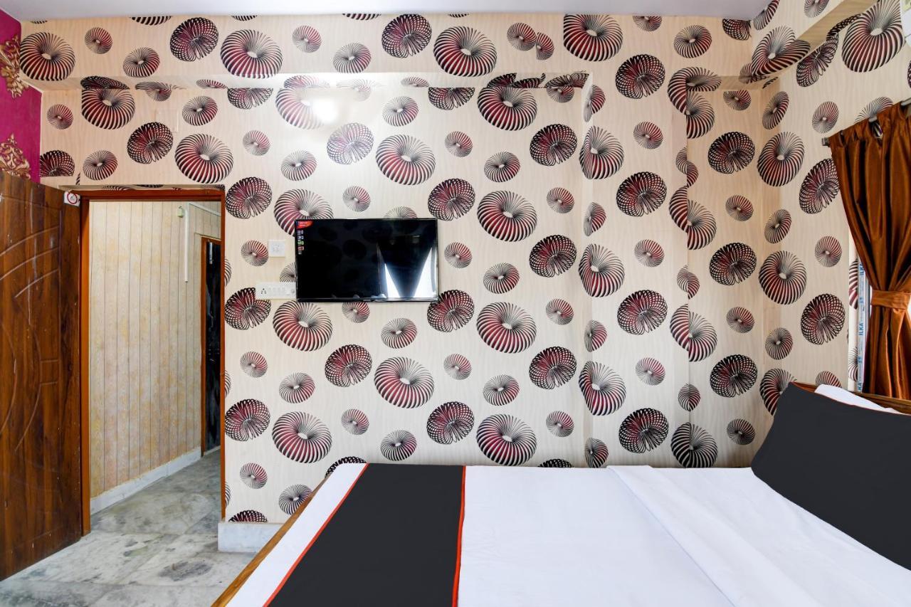 כלכותה Joy Maa Tara Hotel & Restaurant מראה חיצוני תמונה