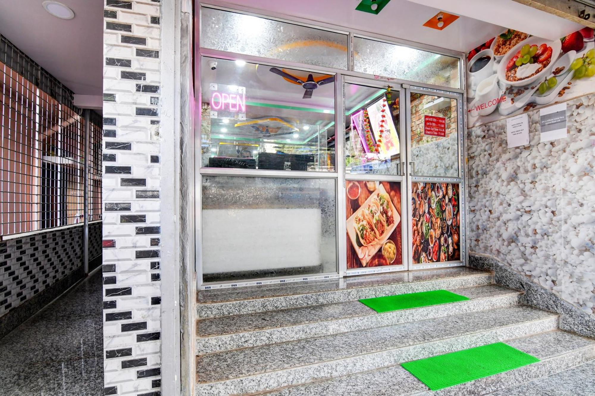כלכותה Joy Maa Tara Hotel & Restaurant מראה חיצוני תמונה
