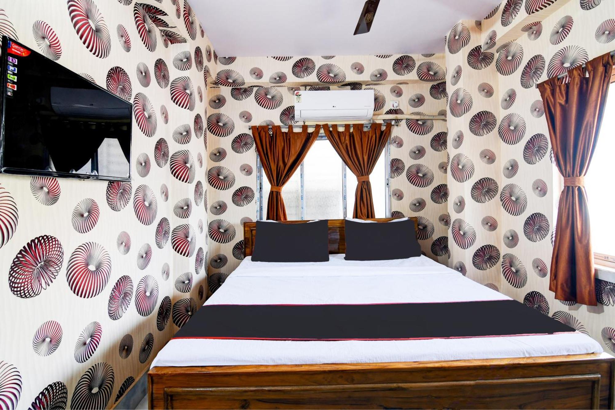 כלכותה Joy Maa Tara Hotel & Restaurant מראה חיצוני תמונה